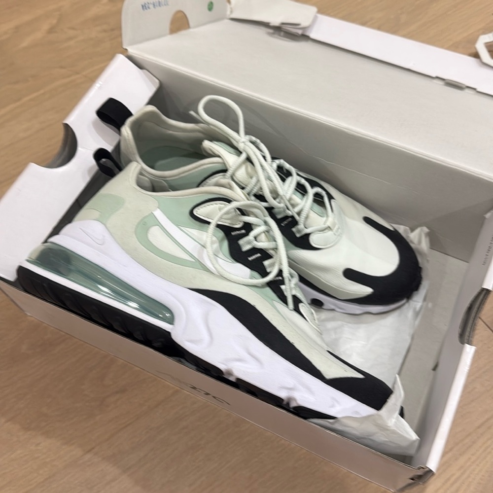 Air Max 270 React